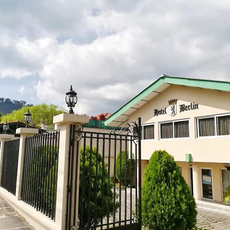 Hotel Berlin San Salvador Buitenkant foto