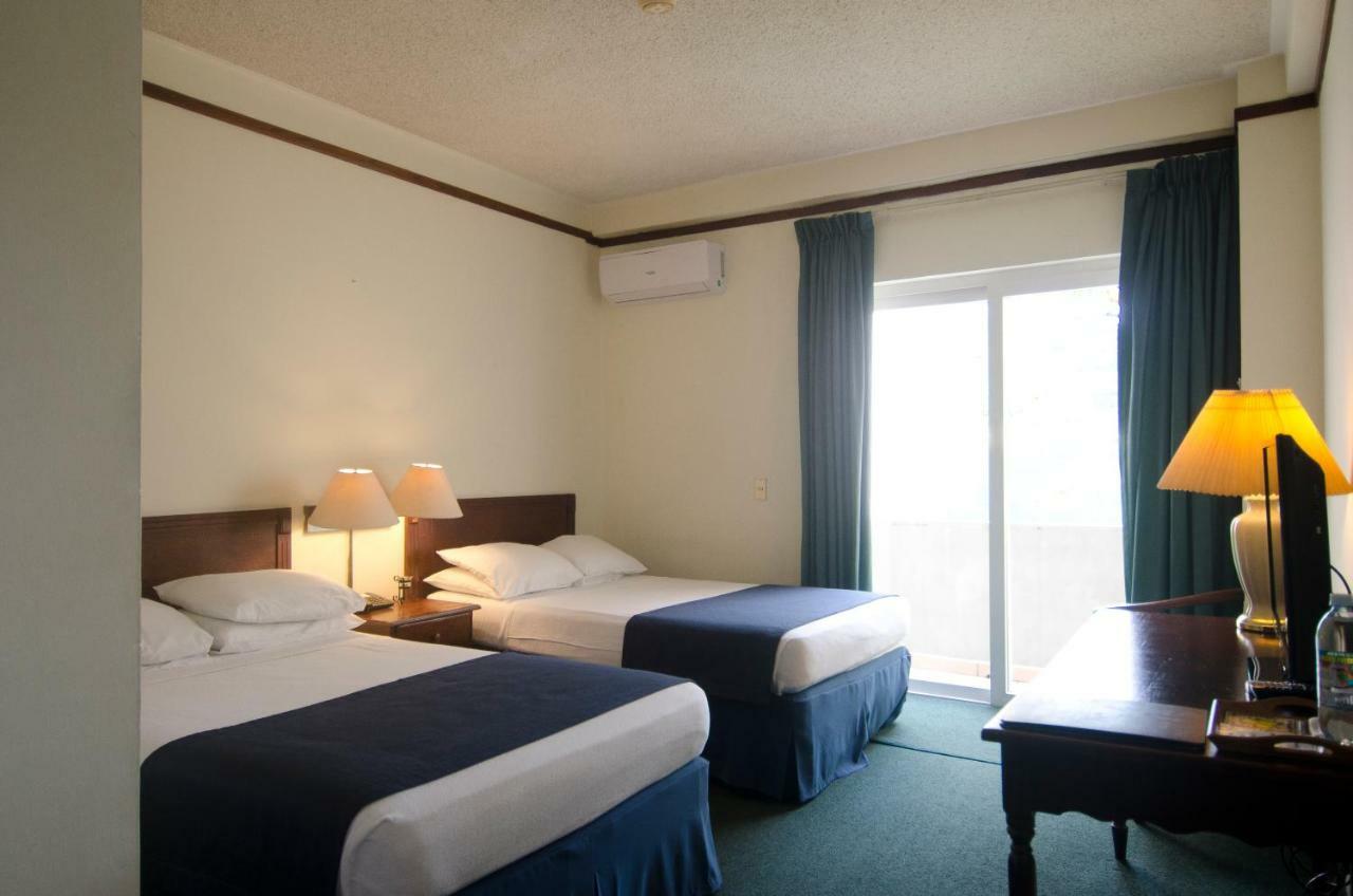 Hotel Berlin San Salvador Buitenkant foto